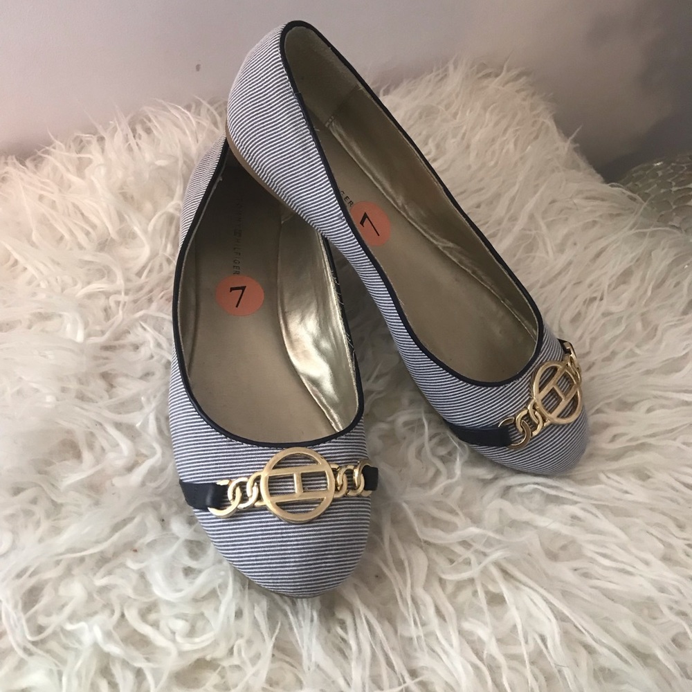 Size 7 Tommy Hilfiger Flats